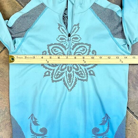 Athleta Blue Ombre Twist 1/4 Zip Long Sleeve Thumbhole Activewear Top Small - Picture 10 of 11